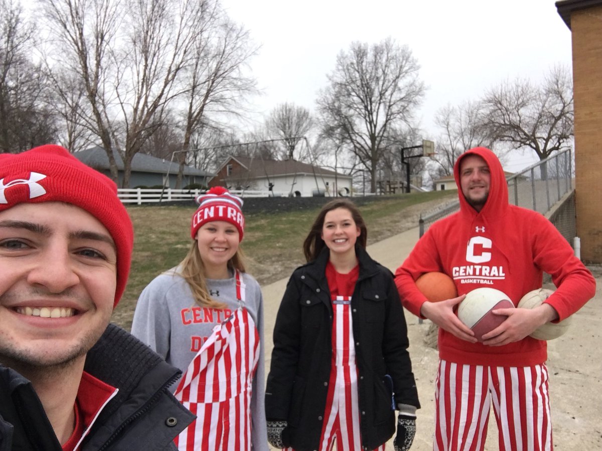 CUIDutchBrigade's tweet image. Hoorah Day spent with Central College’s future Hoorahers @ PC Grade School &amp;amp; Jefferson Intermediate! #DutchBrigadeHoorahDay #HoorahDay