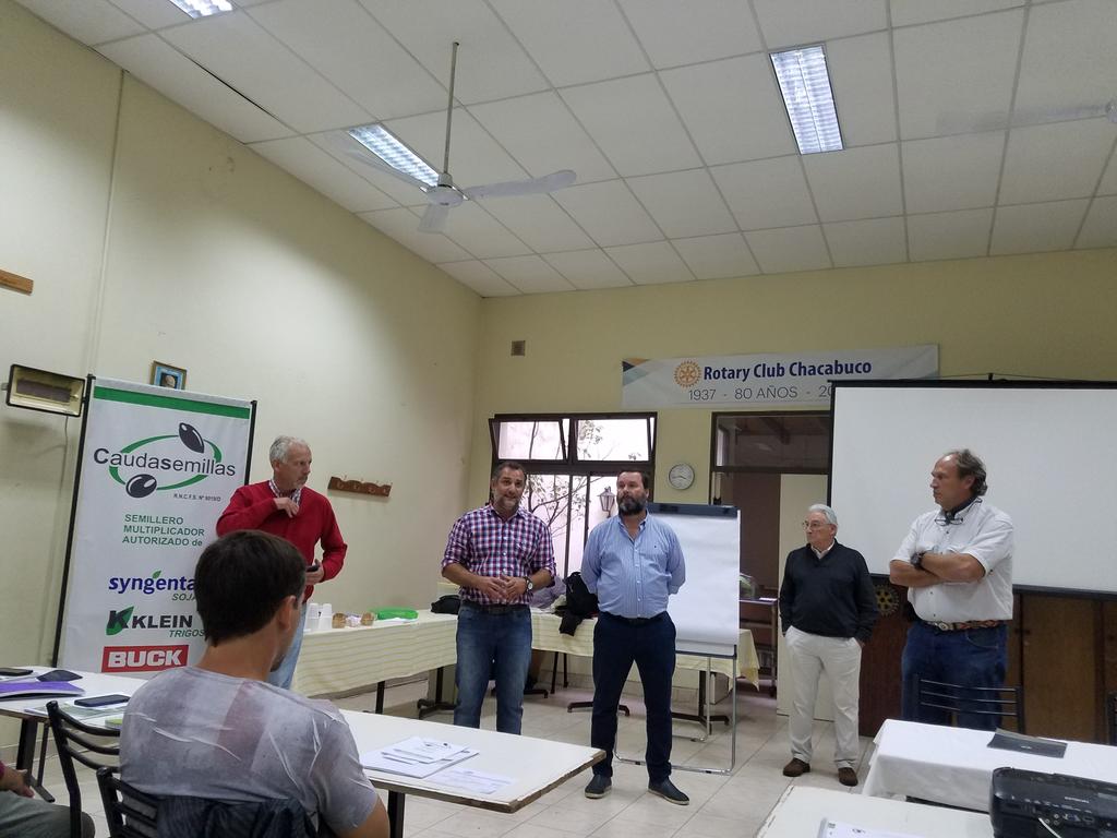 CaudaSemillas's tweet photo. Acompañando a AIACH, arranca la diplomatura!!!@Syngenta_ar @aiach2015 @INTA_Chacabuco @ASASemilleros @inaseargentina #redcrecer #soja #Campo https://t.co/f5RmVG26Xj