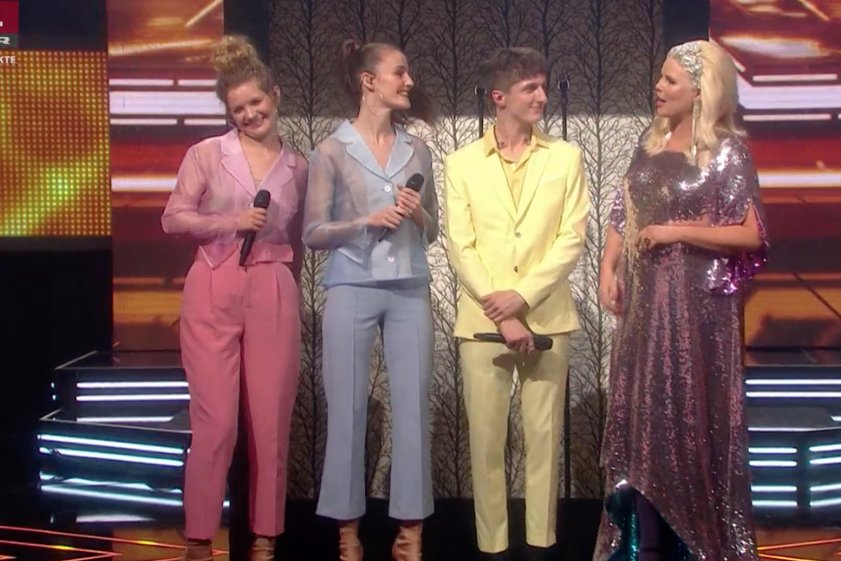 MortenReimar's tweet photo. Så fik de dér film fra starten af 70'erne alligevel ret i, hvordan fremtiden ville se ud #xfactordk https://t.co/Qx940Mab5W
