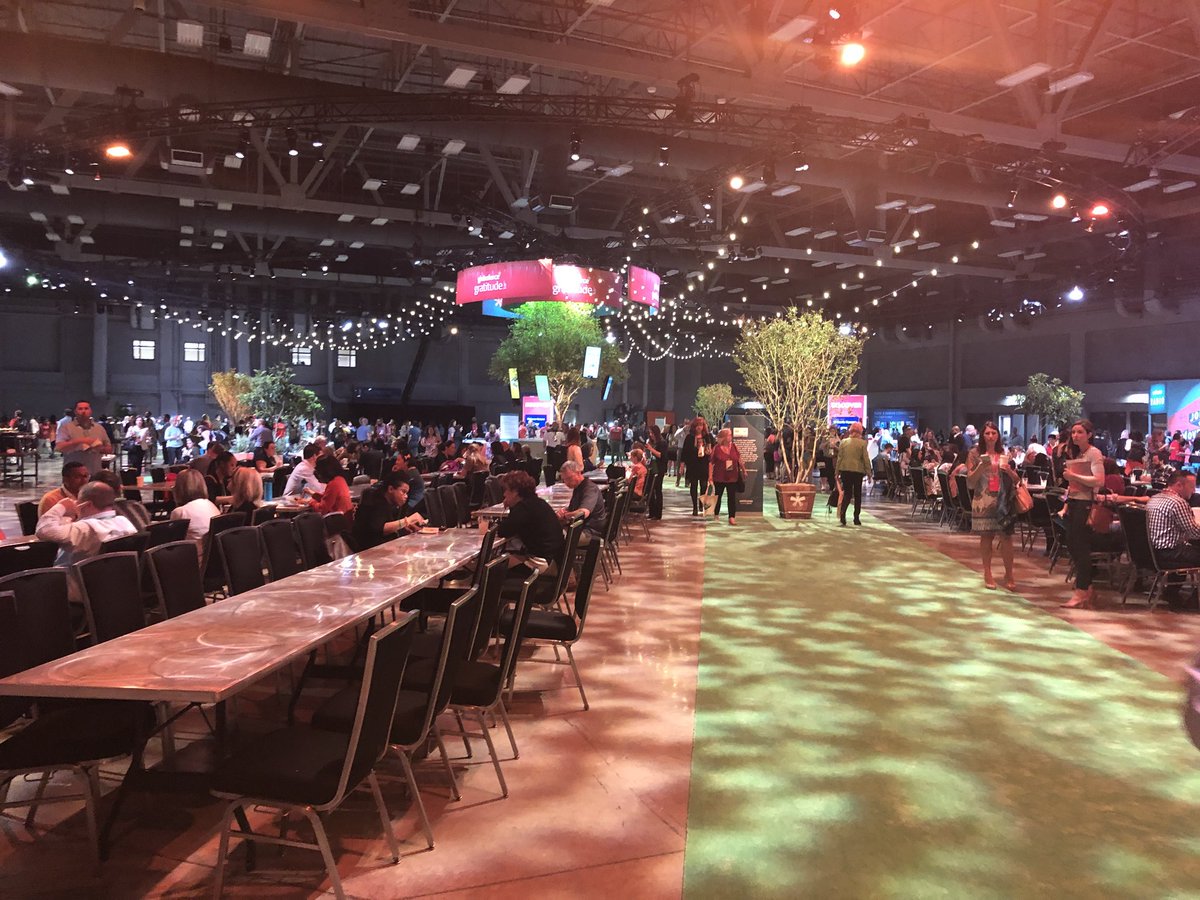 Our Senior Copywriter Lauren Brown dishes on the Top 10 Takeaways from #WorkHuman 2018 - now on the blog: resources.globoforce.com/globoforce-blo… #NotatWorkHuman #HR #leadership