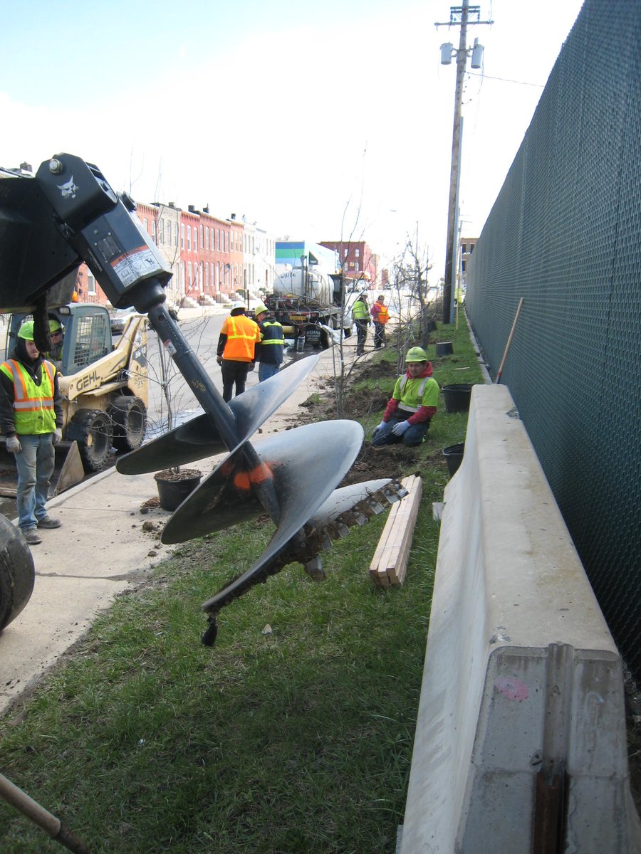 PFlaniganUpdate's tweet photo. Volunteers from P. Flanigan and Sons partnered with @WildlifeHC to plant Eastern Red Cedars and Serviceberry bushes around our facilities in Sandtown-Winchester.  We can’t wait to see these plants grow up! https://t.co/VSbKvmhaSx