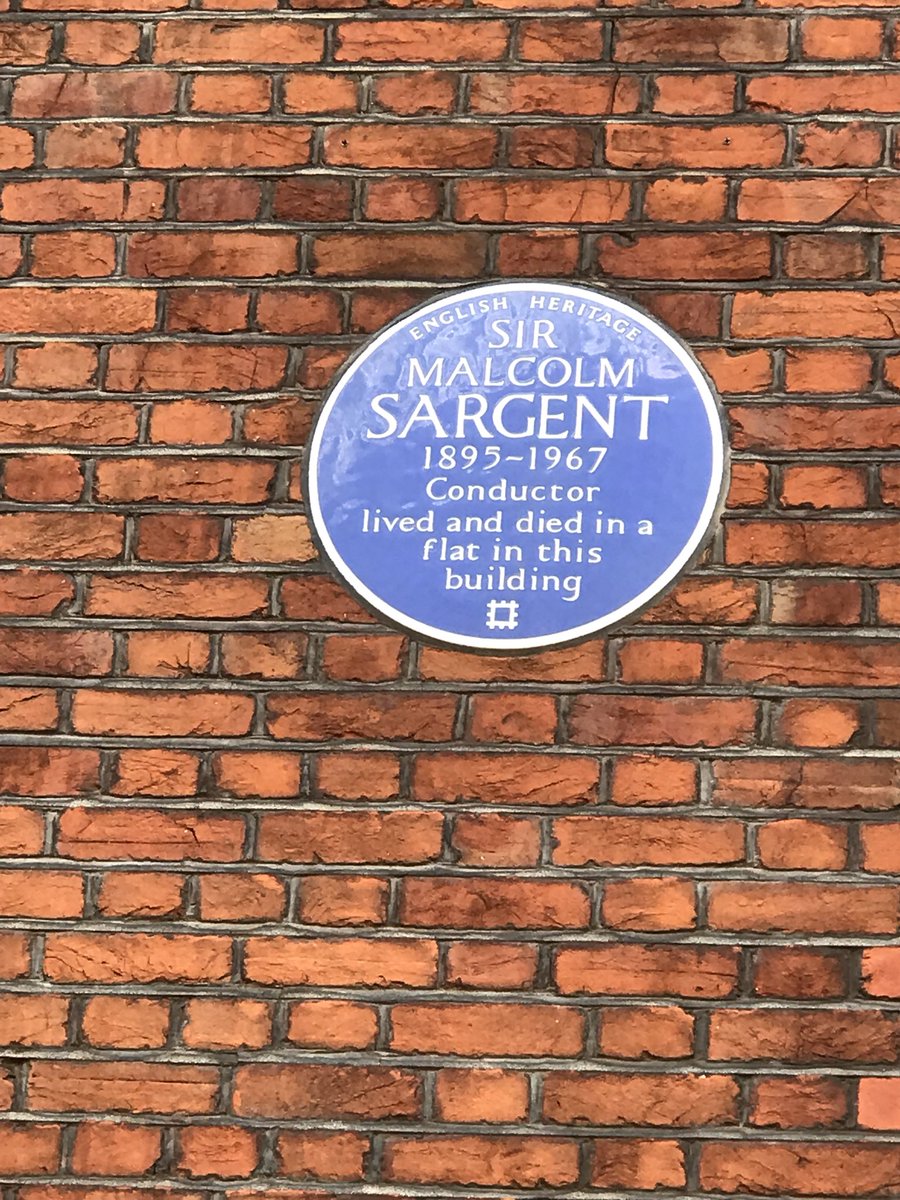 lole_simon's tweet photo. A little blue plaque spotting today #mustbeimportant #howdoyougetone? https://t.co/Z8TlfVtZZz