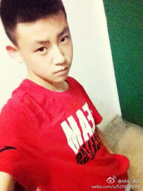 lira1j's tweet photo. ไม่ว่าจะทรงไหนพี่ก้รอดหมดค่ะดาเมจหลัวรุนแรง #IdolProducer #NINEPERCENT #xiaogui #ผีน้อย https://t.co/hJAh1zETTv