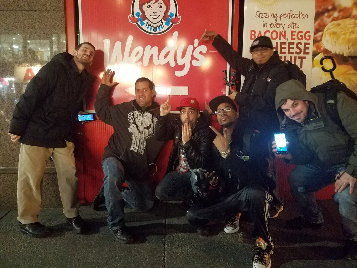 Omnisek's tweet photo. @SparkieJoy but did we go in!
We all love you sparks
#OmniSqwad https://t.co/Oa3GOKz0Lh