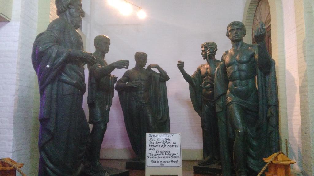 #MINAS POR SIEMPRE BONITA, PERO MÁS LINDA EN #ABRIL... Y su teatro tuvo ayer una gran función de #FALLADAS 
#Gracias