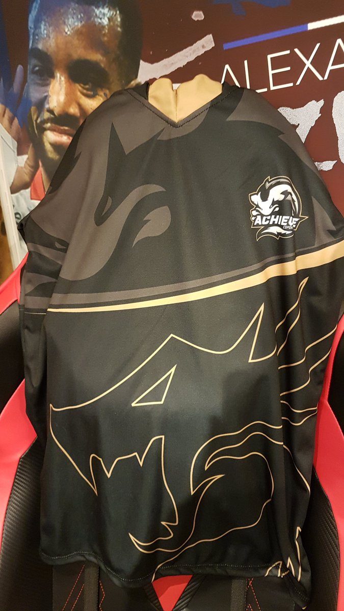 LuFifa97's tweet photo. Muchas gracias a @esportsachieve y @latingamers por este detallazo.
Gracias x valorar el tiempo y el trabajo por mas que ya no estemos juntos!
Siempre #GOACHIEVE 🐟 https://t.co/69zraUUvf5