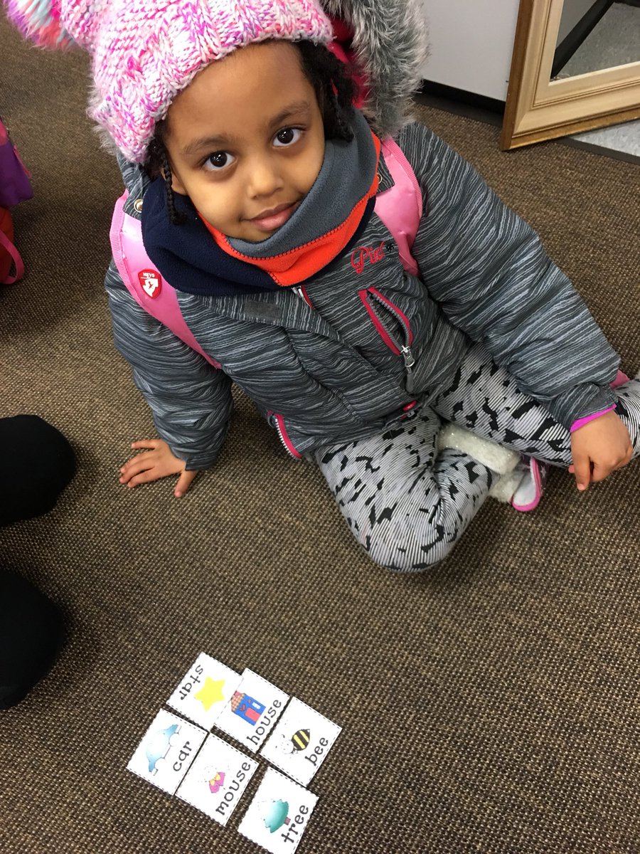 Lawrence_PansyR's tweet photo. The morning begins, proceeds and ends. #readingtoself #readingtoafriend #math #tracingnumbers #writingnumbers #rhyming @fort_rouge https://t.co/8sSr75LTOS