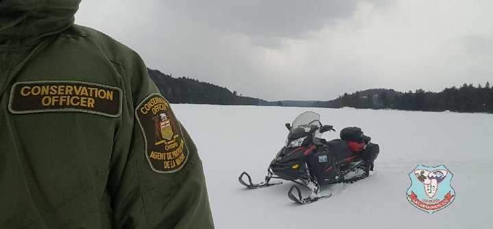 OntarioOCOA's tweet photo. SpringThaw is on its way in portions of #Ontario. The #OCOA and #ConservationOfficers want to remind you #NoIceIsSafeIce #SledSmart #SledSafe https://t.co/ZfmJCWWoVt