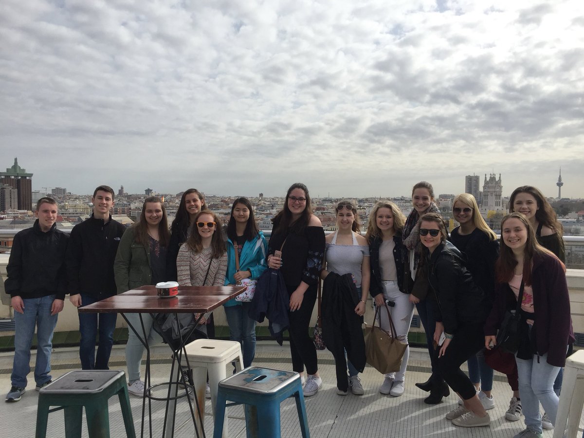ehs_worldlang's tweet photo. Got a fantastic view of the city on top of @circulodebellas #Madrid #Spain #traveling #ehsabroad #gorgeous #lovinglife https://t.co/pRM2kCwhqY