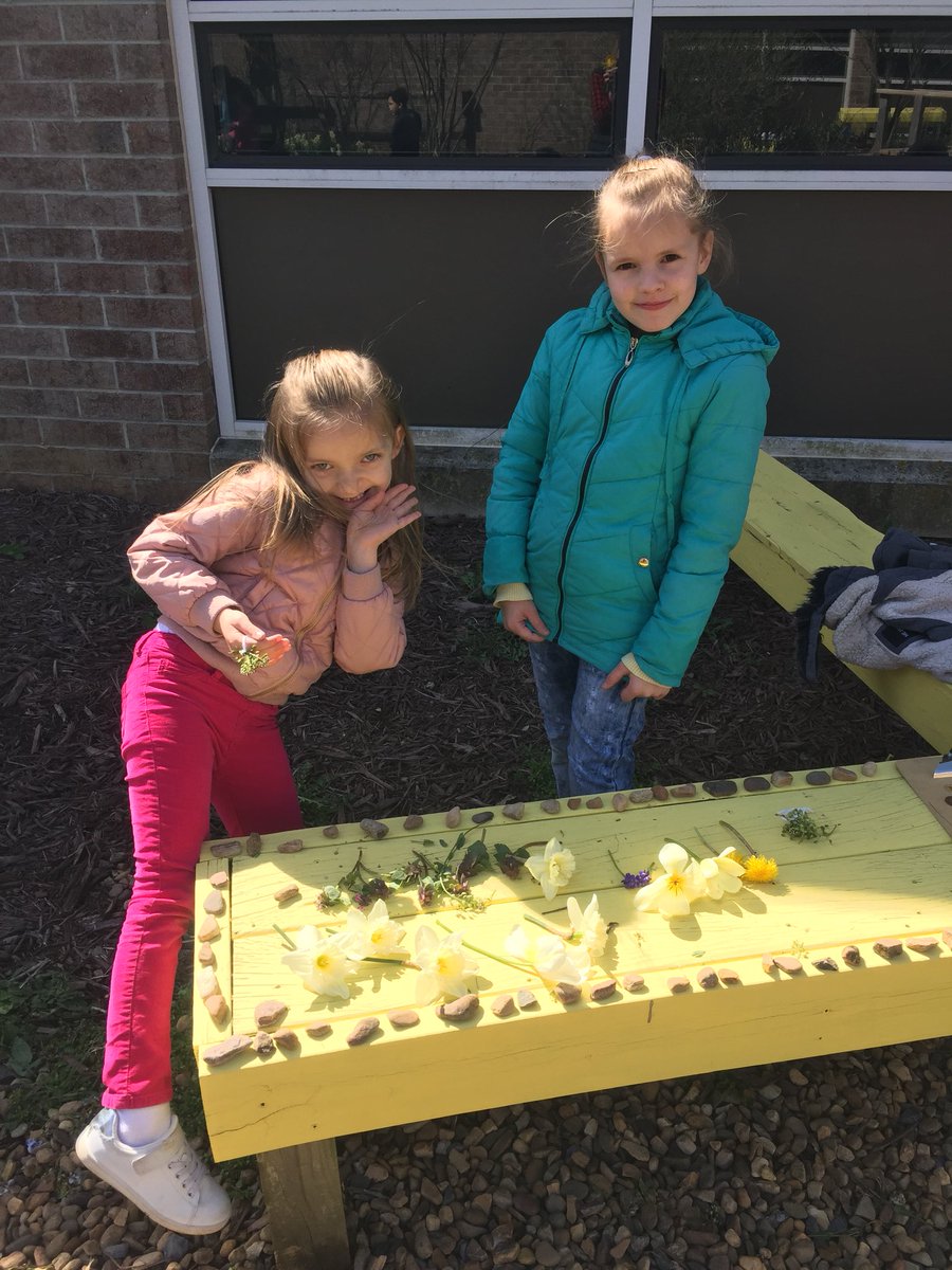 Unicycle1Wheelr's tweet photo. We spent so much time outside today! The students worked in groups to design and create businesses and products using the natural resources in the courtyard! Then they used their knowledge of coins to be producers and consumers! One group sold fishing lessons! https://t.co/32JNrpJiEL