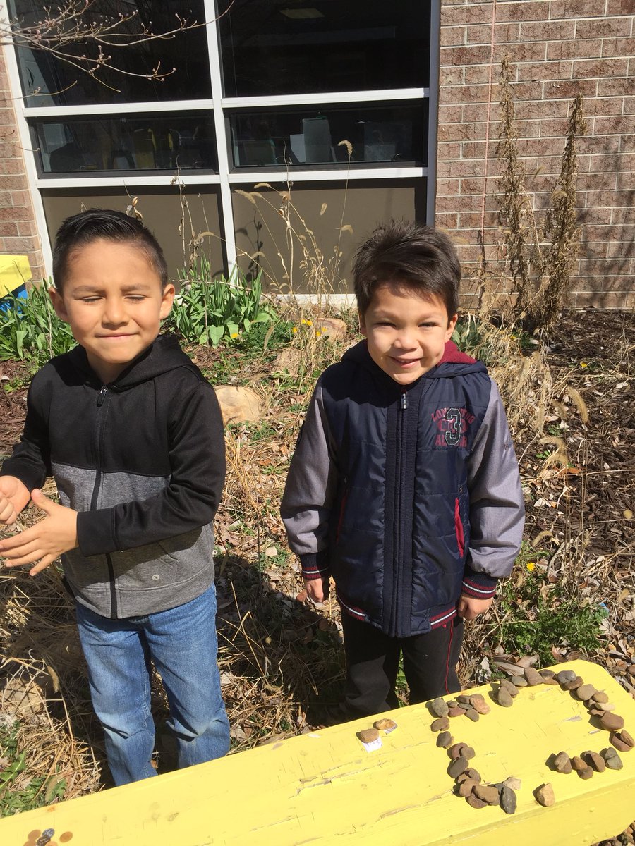 Unicycle1Wheelr's tweet photo. We spent so much time outside today! The students worked in groups to design and create businesses and products using the natural resources in the courtyard! Then they used their knowledge of coins to be producers and consumers! One group sold fishing lessons! https://t.co/32JNrpJiEL