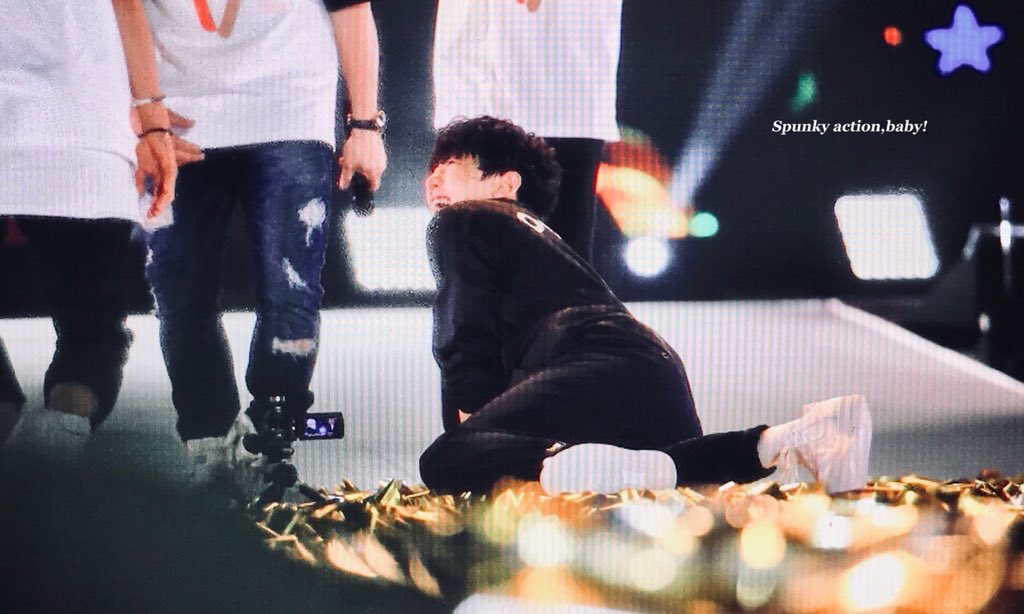 pchanyeolpic tweet picture