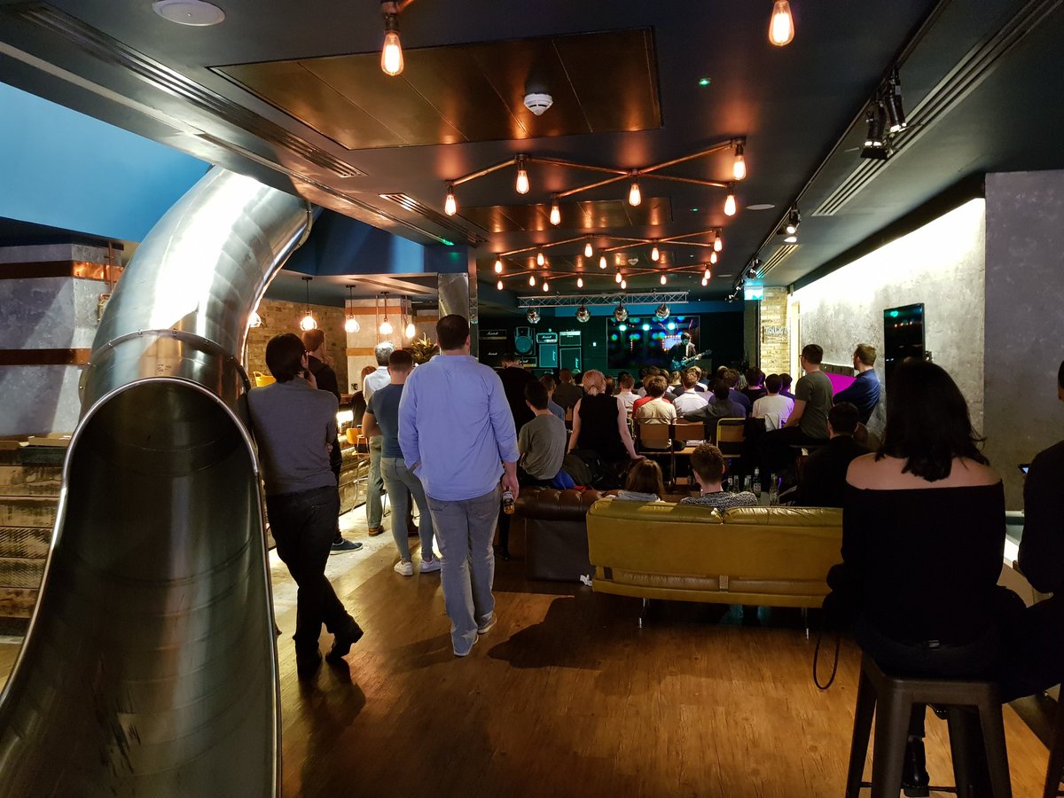 Kelset's tweet image. How to close an evening - @threepointone with a Marshall and a drummachine and a flipping Gibson riffing his story.

What an evening 👏👏👏👏
#componentDidSmoosh