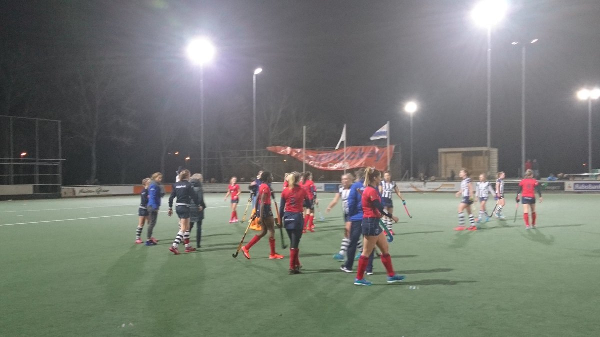 Eindstand <a href="/dames1hdm/">dames1hdm</a> tegen <a href="/Larenmhc/">Laren / LMHC</a> 0-3. Terechte overwinning voor de bezoekers #hkhockey #hkdames #hdmlar