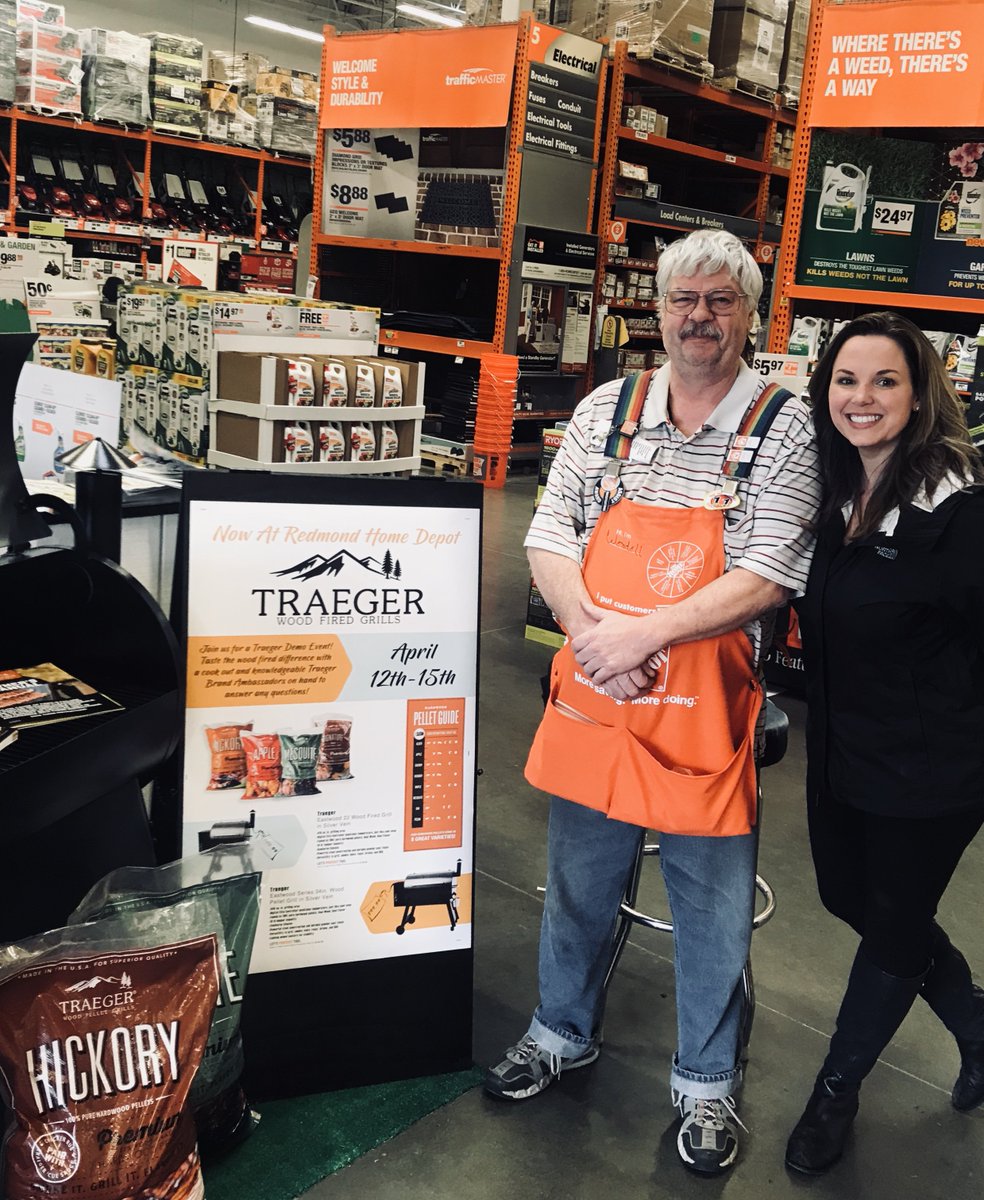 THDPNWPride's tweet photo. Team Redmond is painting the town Green! This team is in it to win it!! https://t.co/mtYE0XzO6X