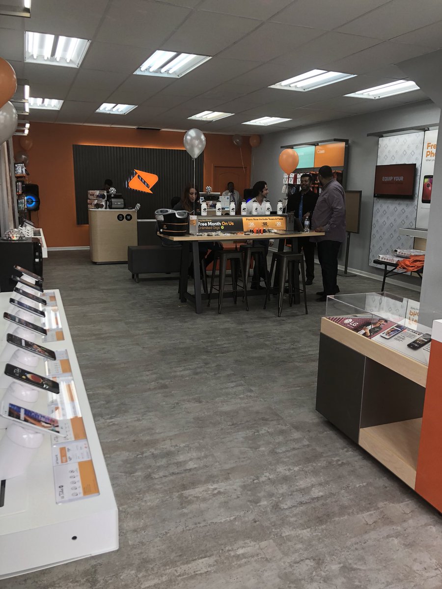 mwsmikek's tweet photo. Another MWS 4.0 Boost Mobile In Chicago @mwsneil @mwsjose @mwsmarv @mwsjulio @mws_ryan https://t.co/4RDUGzzW62