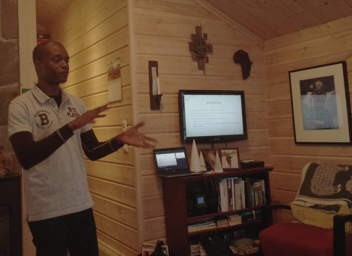 sergioman90's tweet photo. @kwattaowusu presented his #Research #PaperProposal on the organizational and regional determinants of #ResearchPerformance.
@RUNINProject #TeamBuilding #Sirdal https://t.co/HvHvXBTOLd