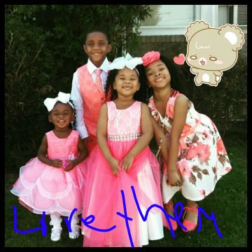 GarysGirl1102's tweet photo. My nieces and nephew https://t.co/98txbGXHtn