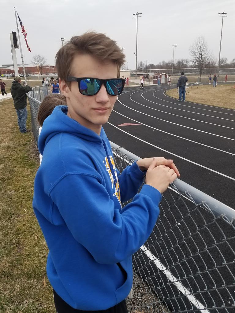 MrSeussical's tweet image. @mstmboystrack had a nice showing at Clarke last night. 4x800 got 1st. Had a lot of guys place in events against large school. Most of all we survived the freezing evening temps. #EffortOverEgo #GoDevils