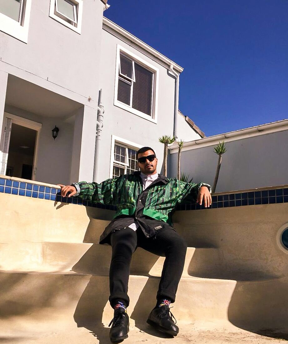 SurendranReddy's tweet photo. “Respect yourself and others will”
Shot By: @cloudstockings
#IPhone #iphoneography #iPhone6 #pool #emptypools #African #SouthAfrica #WesternCape #CapeTown https://t.co/f9T7E7jVbG