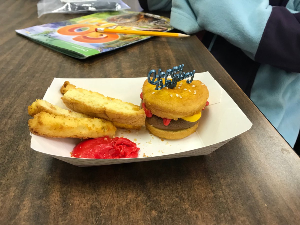 ljjohnson82's tweet photo. Birthday treats and it’s CAKE. Pretty good way to end the week. When Mom runs the bakery your bday treats are exceptional! https://t.co/VJjSvAoX1o