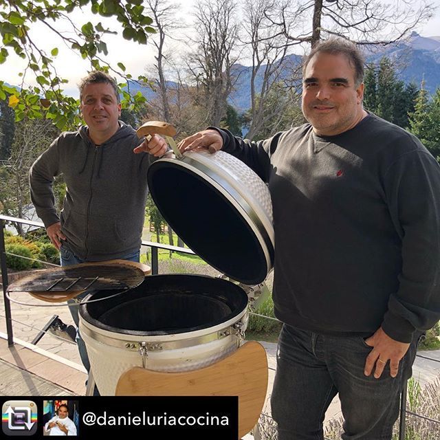 ciadechocolates's tweet photo. TRAFUL FOOD &amp; WINES
Repost from @danieluriacocina using @RepostRegramApp - Palpitando el Traful Food &amp; Wine #trafulfoodandwine #patagoniaargentina #pablobuzzo #altotraful #danieluria https://t.co/Vm8OOFfsl1 https://t.co/1IPfBDqFb2