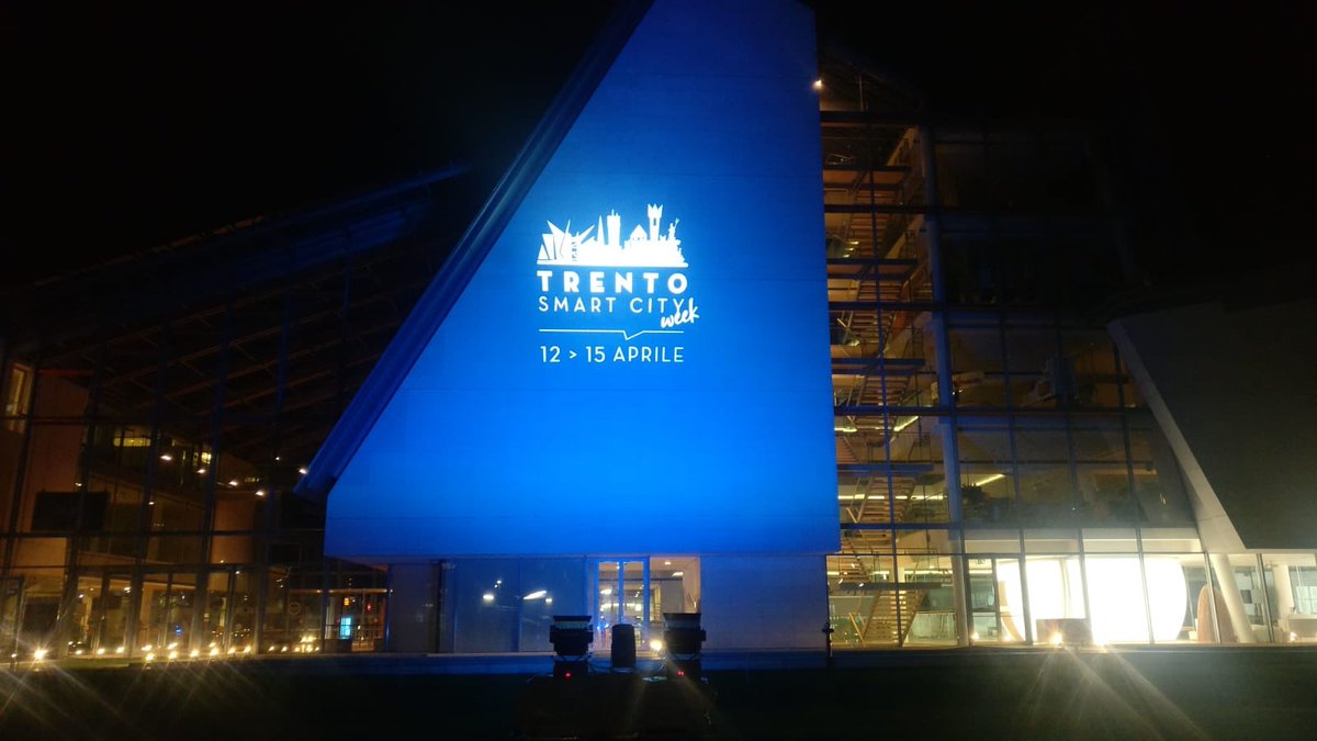 trentosmart's tweet photo. Anche il @MUSE_Trento si tinge d’azzurro per #trentosmart. Anche questo è uno dei luoghi del festival. Scopri il programma #smartcity al #Muse 
➡️ https://t.co/OW9QEjSGjP https://t.co/mgOqrk9Tpa