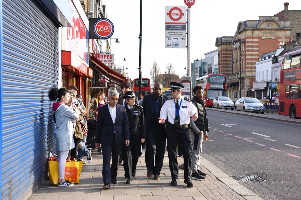 DavidLammy's tweet photo. Earlier tonight @SadiqKhan and the @metpoliceuk Commissioner visited Tottenham to meet with my constituents and hear what life is like on the front line. The meetings were raw and honest. People are angry, hurting and scared. We now need political consensus to address this crisis https://t.co/aRsbFMC8RW
