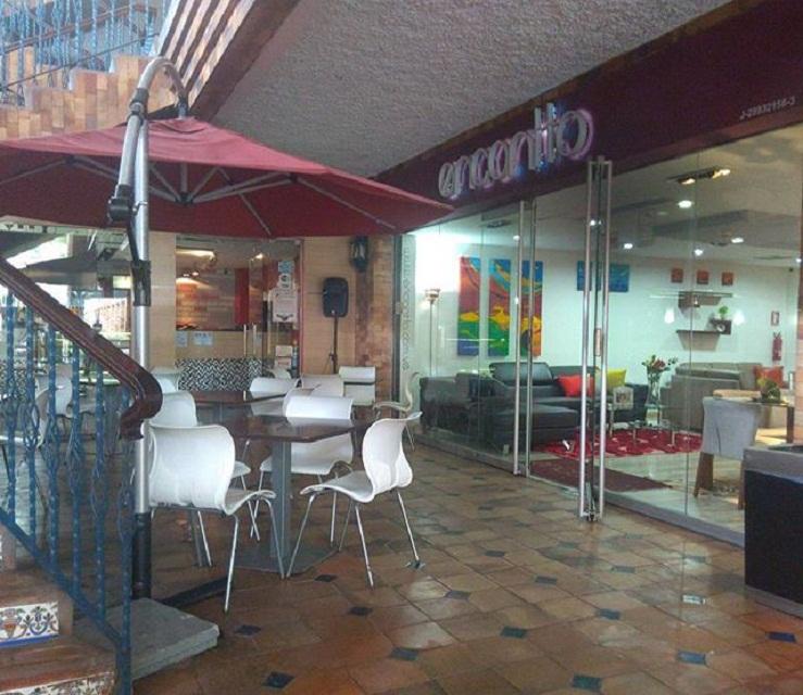 Descubre los mejores estilos en decoración @encantto_muebles 😌
°
°
#encantto #muebles #mesas #decoracion #habitacion #comedor #cuadros #hogar #abril #viernes #centrocomercial #cascadacarrizal #cclacascada #lacascada #altosmirandinos #carrizal #estadomiranda #venezuela