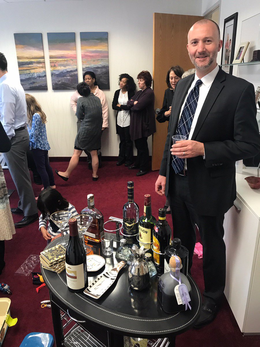 🍸  #FridayFeeling  🍻  It's Friday at 5 pm-- and our <a href="/FrancescaOCatha/">Francesca 0'Cathain</a>'s bar cart is open!  🍷