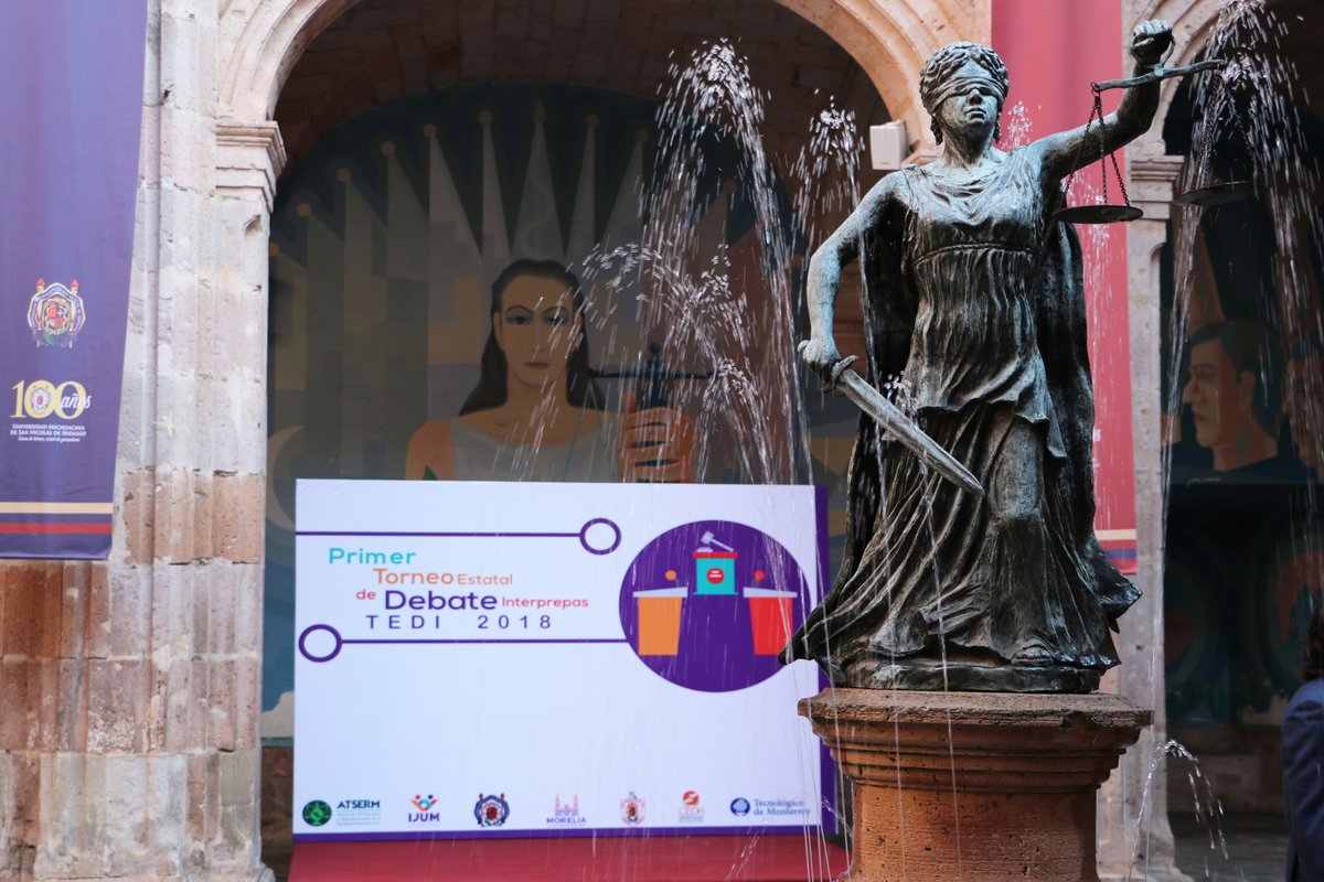 ATERMAC's tweet photo. #Inauguración ll Primer Torneo Estatal de #Debate #Interprepas2018, que organizan la @ATERMAC, @UMSNHOficial, @MoreliaGob, @FdcsUmsnh, @CEDHMichoacan, @TecdeMonterrey @IJUM_MORELIA, participó el Dr. @OmeroValdovinos, Secretario General de la ATERM y Magistrado del @teemichoacan https://t.co/zetfaDe9kF
