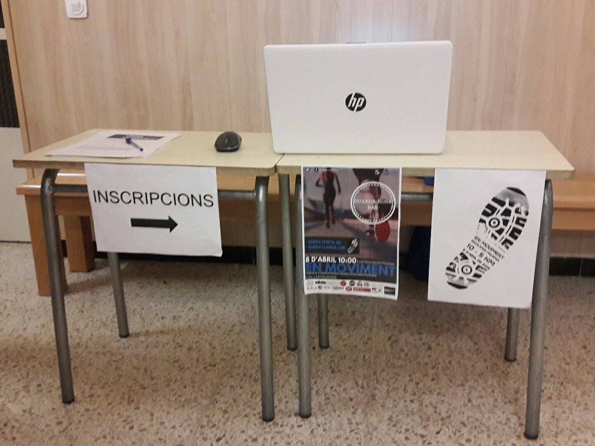 Juntsper4rt's tweet photo. Estem a les Escolàpies, entrant a inscrits durant l'#EFFestival18 d'@EF4tESO. RECORDEM QUE AVUI A LES 00:00h TANQUEM INSCRIPCIONS ON-LINE. Diumenge hi tornem des de 8:30h fins a l'inici de la cu https://t.co/CFYaDf28QI