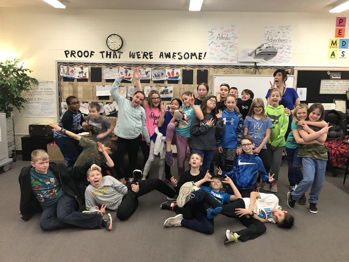 MrsSChaussee's tweet photo. We’re wearing blue to end child abuse!! #wearbluedayND #MyBismarck #MyBurleigh #GreatChildhoods https://t.co/QErhjDIyaw