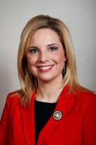 KimReynoldsIA's tweet photo. Rep. Ashley Hinson from Marion is passionate about helping make Iowa a place of opportunity for young families and lifelong Iowans. She works day in and day out to ensure Iowa is a place where everyone can dream big, chase their passion, and succeed. https://t.co/ggaBy28QjY
