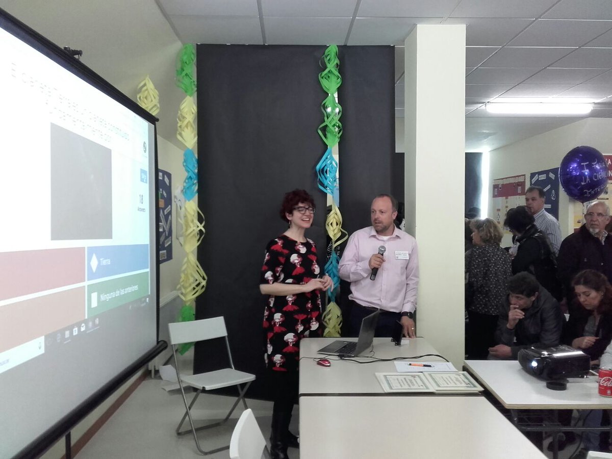 CEPA_PMGavito's tweet photo. Todo un éxito el Gran Kahoot de la Ciencia en #FeriaCEPA presentado y dirigido por @diegoredondo13 y @Tecnolga el pasado #5deabril en @CEPA_PMGavito @fadultos @Feriacepa https://t.co/mL7jyq3pRv