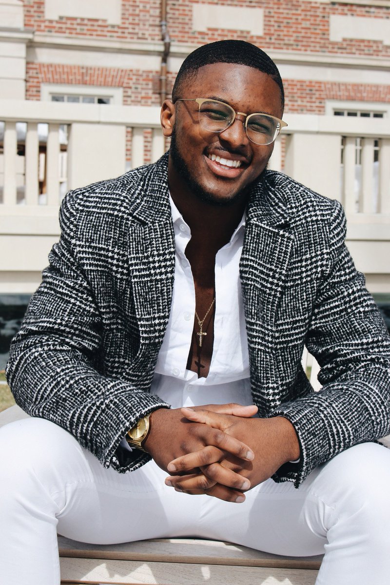 21 Days of Crimson

Day 15: EJayy De'Vaughn, Singer &amp; Songwriter
"There’s a real beauty in people of different hues, from different places, and with different stories singing in harmony. That is the very essence of The 21 Colorful Crimson."