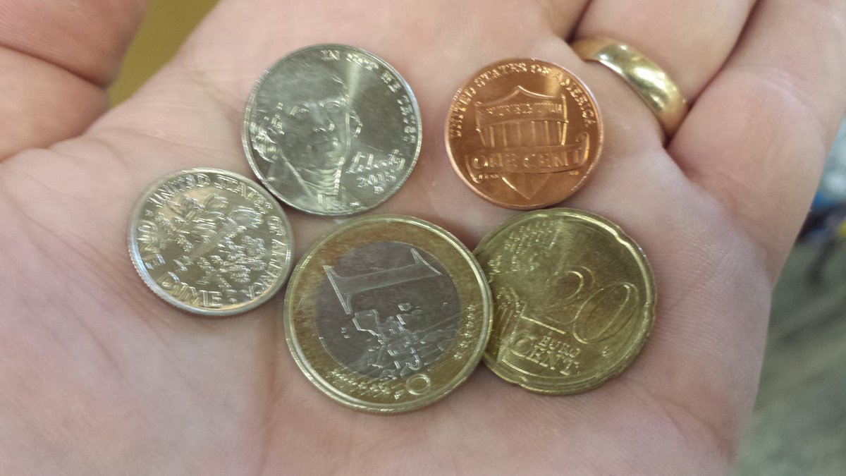 chadwicksirnio's tweet photo. #MrsCFA strikes again at the #Coinstar! #Euro #foreigncoin #Coinsforamateurs #Keepcheckingthatchange #Familyfun https://t.co/XA6I19JnwG