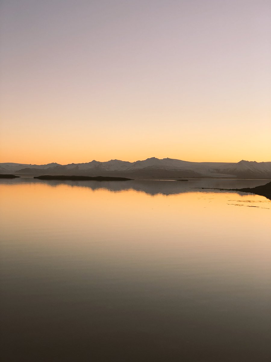 ruthinsight's tweet photo. Sunset at Höfn, Iceland. #insightmoments #insightvacations https://t.co/osHzTFLJwK
