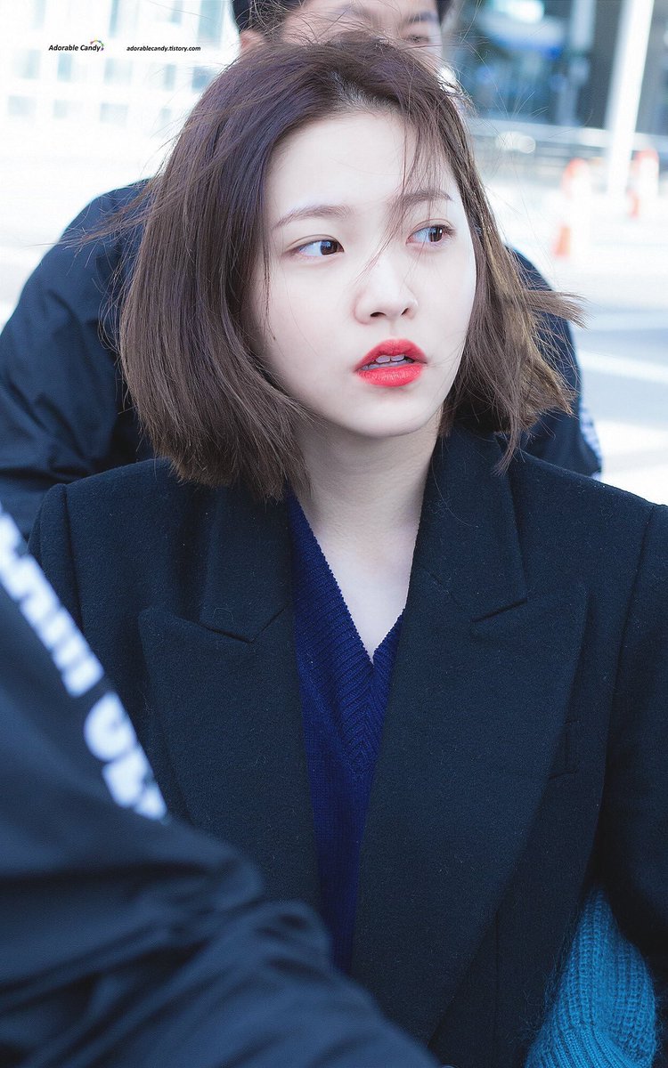 yeriarchived's tweet photo. short hair just remains superior https://t.co/VG9qyPuK0T