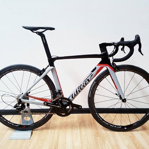 #Bristoltrishow this weekend. Bring your shoes and pedals and take a <a href="/WilierTriestina/">Wilier Triestina</a> super bike for a spin. Cento 10 NDR? Cento 1 Air? Jaroon? Your choice.