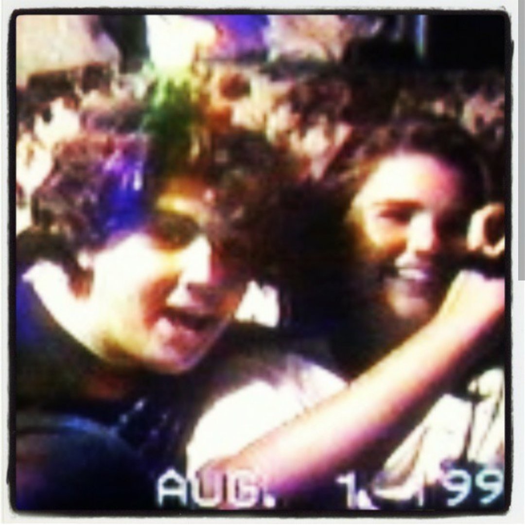 GirlWhoDrewYou's tweet photo. Meeting you, 28 years ago today, I had no idea what a challenging yet rewarding path would lie ahead for us. Thank you for making me part of the family.π€ #MFEO #TilDeathDoUsPartIsForQuitters #TrueLoveNeverDies
#TrueRomance #aLotLikeLove
#TheCookTheThiefHisWifeAndHerLover #1990 https://t.co/HaAFzoz8d0
