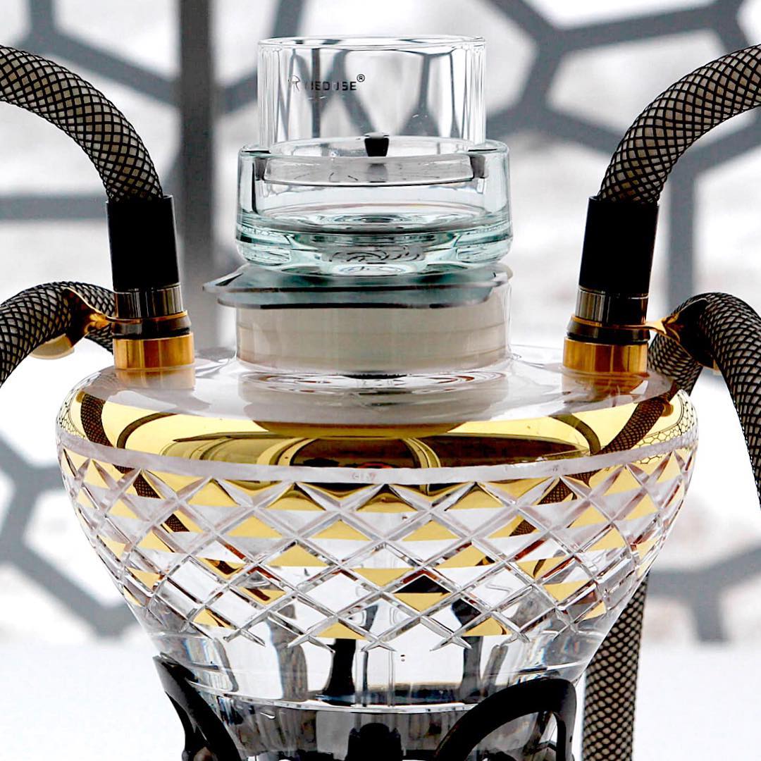 vshishalondon's tweet photo. A beautiful 24K gold #shisha pipe from Meduse. https://t.co/ArK7raqBrS