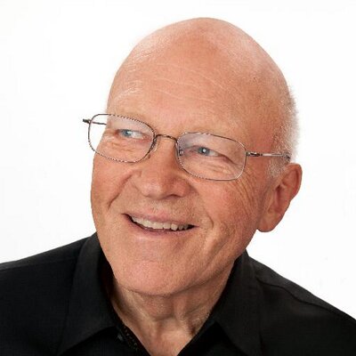 HRdotcom's tweet photo. With organizations encouraging employees to lead from where they stand, @KenBlanchard's vision and implementation of servant leadership will be a popular session @atdinternational.  https://t.co/TlMSPptCCY hopes to see you there! #atd2018 #hrgeniusbus https://t.co/yV31myKvFs