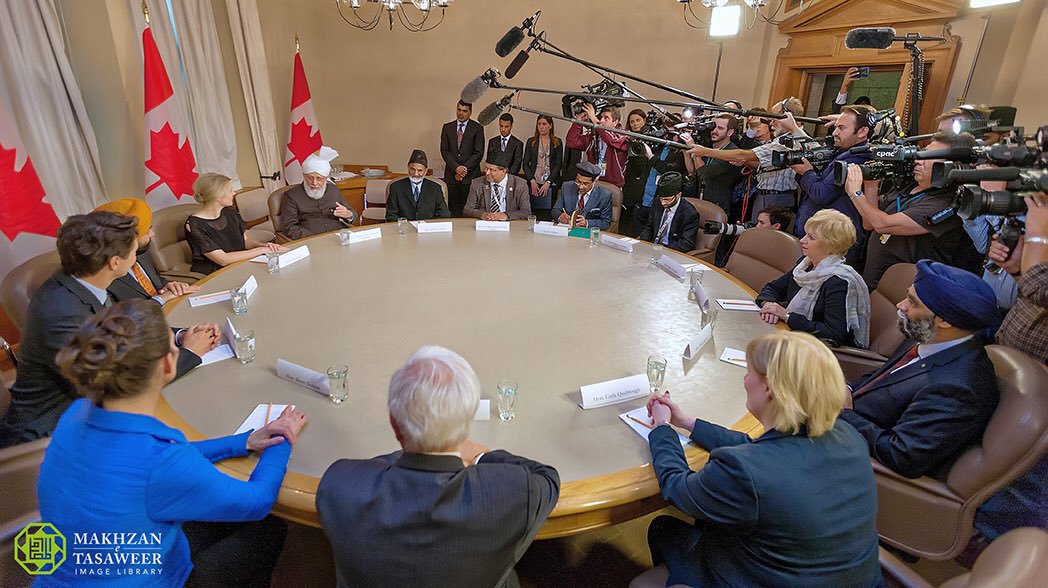Qadian_India's tweet photo. #CaliphinCanada
https://t.co/YUeHiEpmgJ https://t.co/4Ywel4Omm2