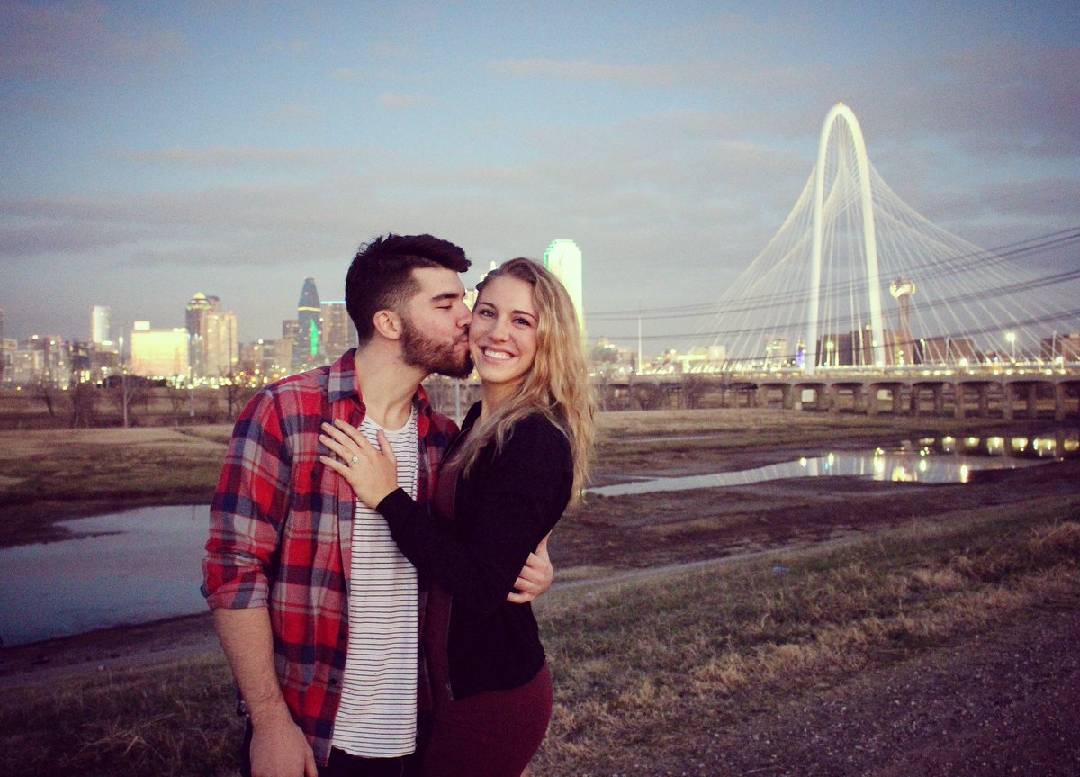 Amanda_M_Baca's tweet photo. If anyone needs a photographer in DFW, I’d love to take your pics! DM me for more information. https://t.co/lYa6yRpNyS