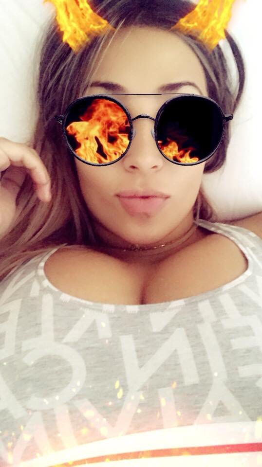 LaMorochaof's tweet photo. Ya estoy de vuelta papitos  🇲🇽 

Los extrañe mucho y espero les guste esta foto !!! 

#SoyUnPincheAmor #SiguemeYTeSigoYa #ViernesDeGanarSeguidores #love #sw #couple #felizviernes #BuenFin #Chichona #DiablosRojos #single https://t.co/SNsgNCDAOd