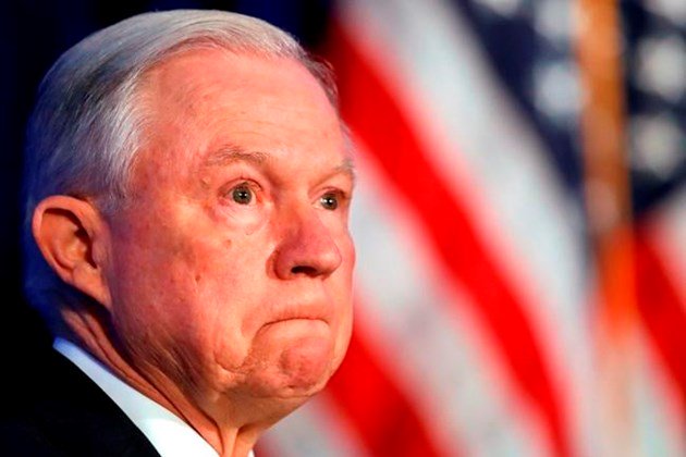 Sessions orders 'zero tolerance' policy for border crossers  ottawamatters.com/world-news/ses… https://t.co/CNGKjMqimB