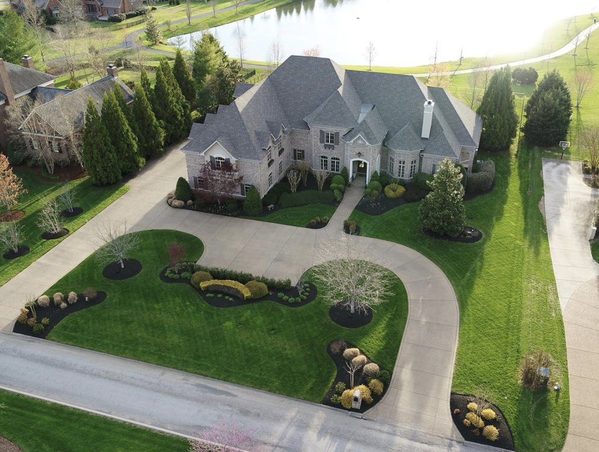 We filmed this beautiful house for sale in Legends Ridge with our #DJI Inspire 2 Pro quadcopter equipped with the Zenmuse X7 camera! #nashvillephotographer #dronephotography youtu.be/rsHU77g74Nk