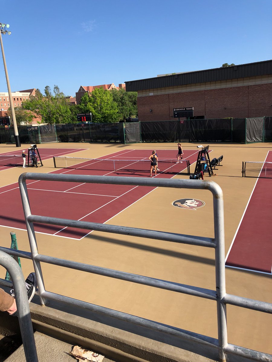 HaleyKubs's tweet photo. Singles about to begin!! #CureJDM #FSUTennis https://t.co/eDKSxRomZN