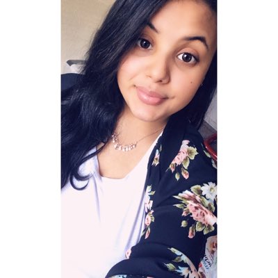 Whitley__Kayla's tweet photo. #NewProfilePic 🌸✨ https://t.co/fKFTIqygG7